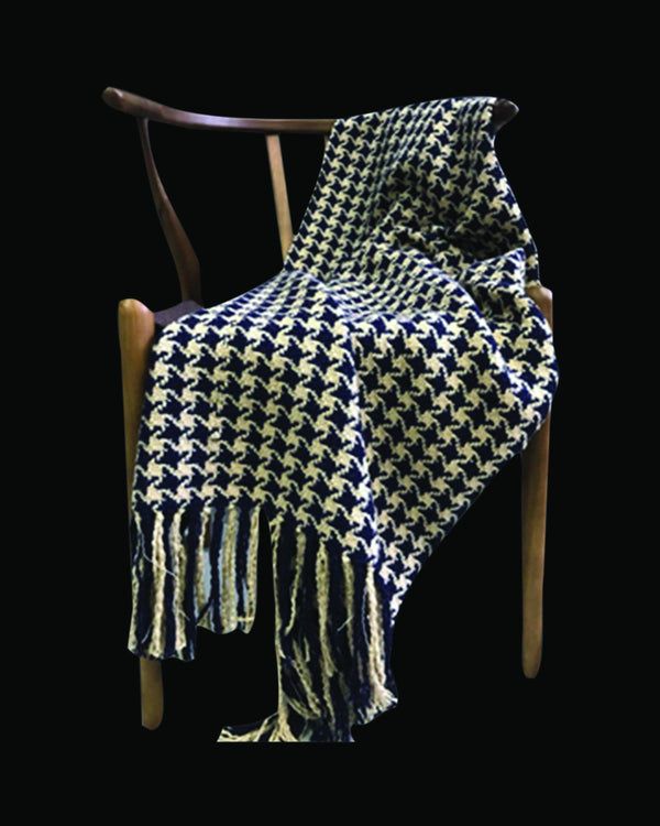 Nixie Black Throw & Blanket 