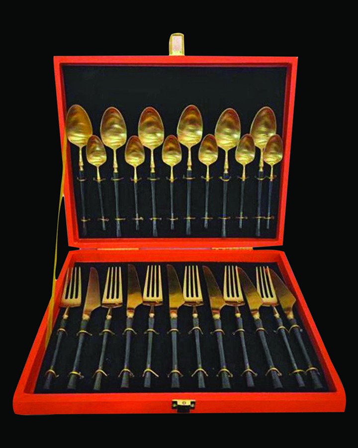 Luxury gold finish cutlery